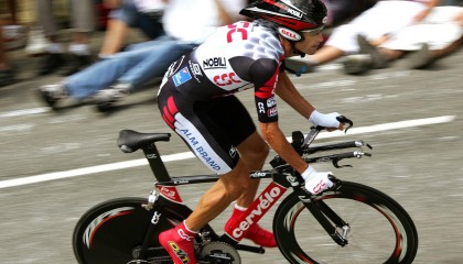 开云体育下载-哈登数据全面爆炸！山西队虽败犹荣，中国篮球的破壁之战