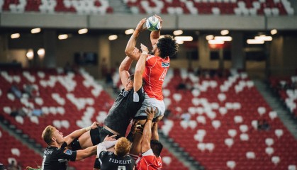 开云平台-小贾伦压制级发挥撕裂防线，尼克斯战术体系全面压制上海队