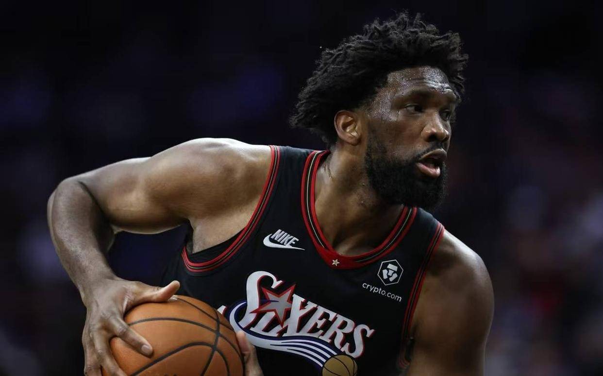 步行者鏖战爵士,恩比德刷新纪录 步行者鏖战爵士,恩比德刷新纪录