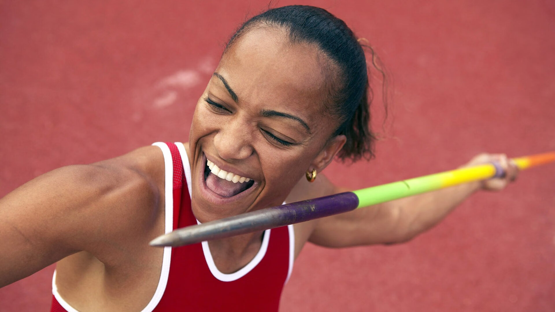 范戴克的沉默爆发，当阿尔及利亚的枪声在葡萄牙的黄昏回响