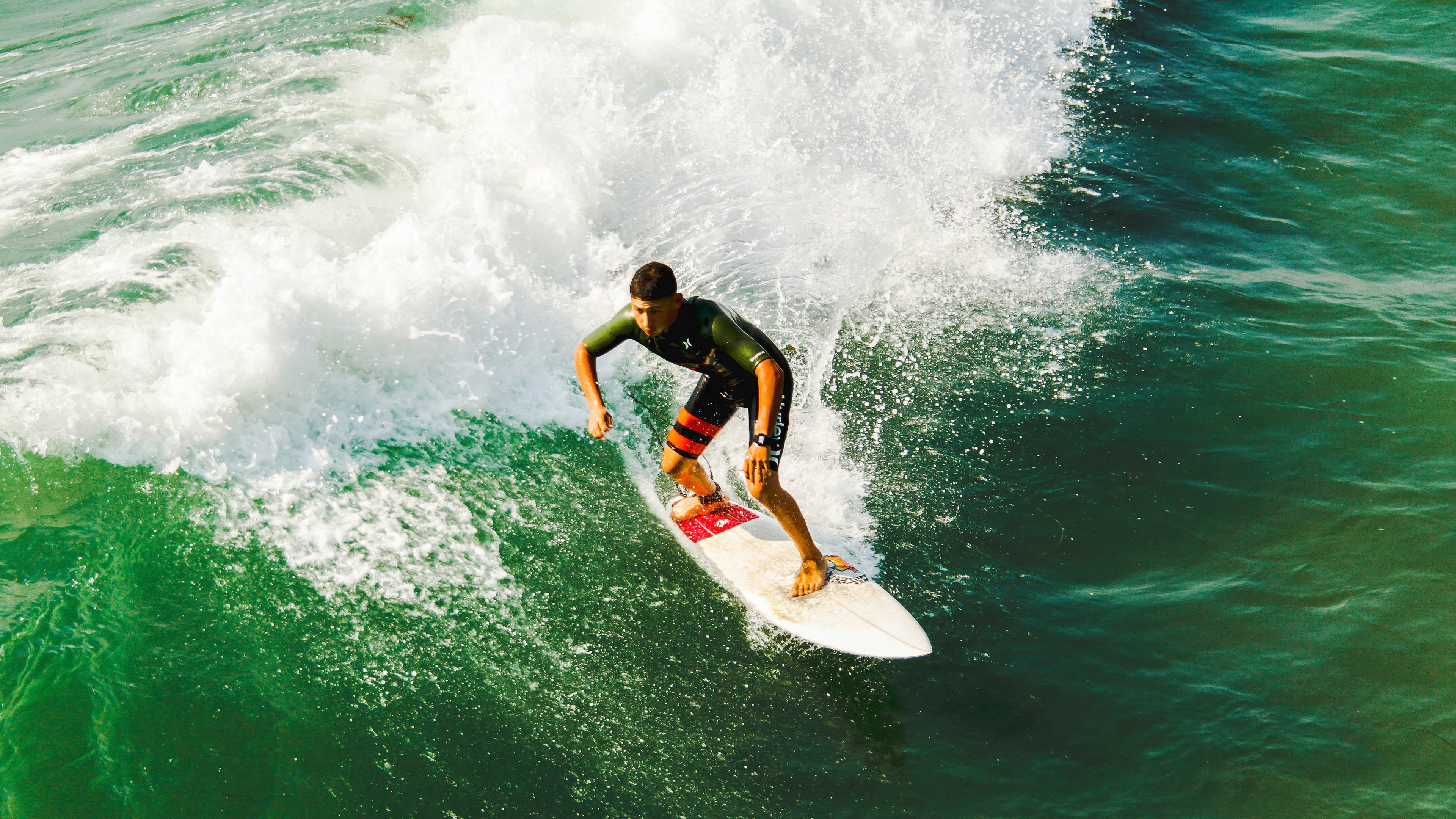 上海队关键战突围太阳,拉文稳定输出不掉线,当东方韧性遇上美式单打